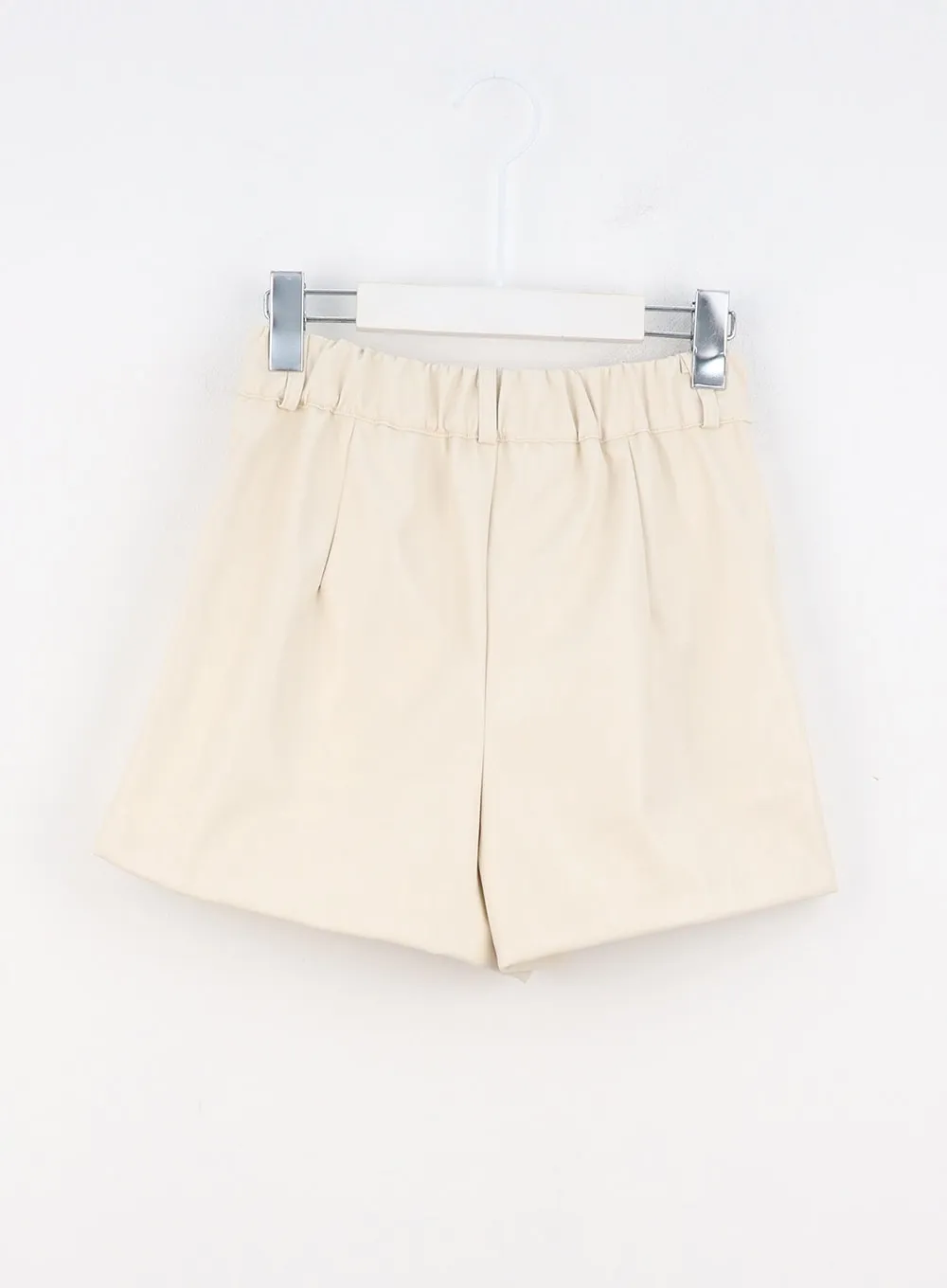 Modern Minimalist Faux Leather Shorts OO319