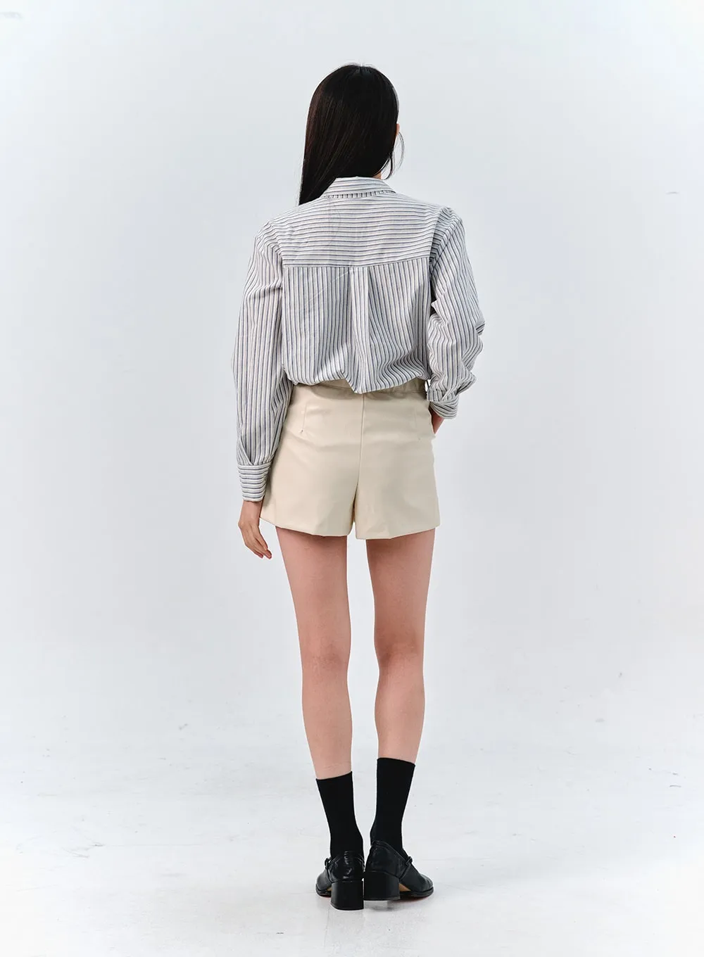 Modern Minimalist Faux Leather Shorts OO319