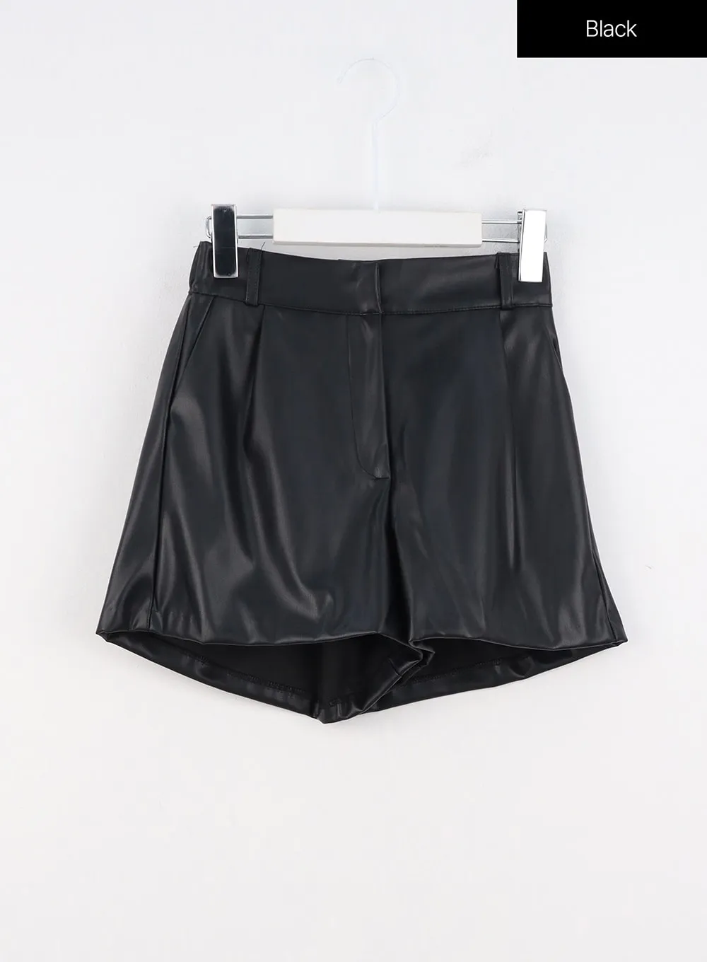 Modern Minimalist Faux Leather Shorts OO319