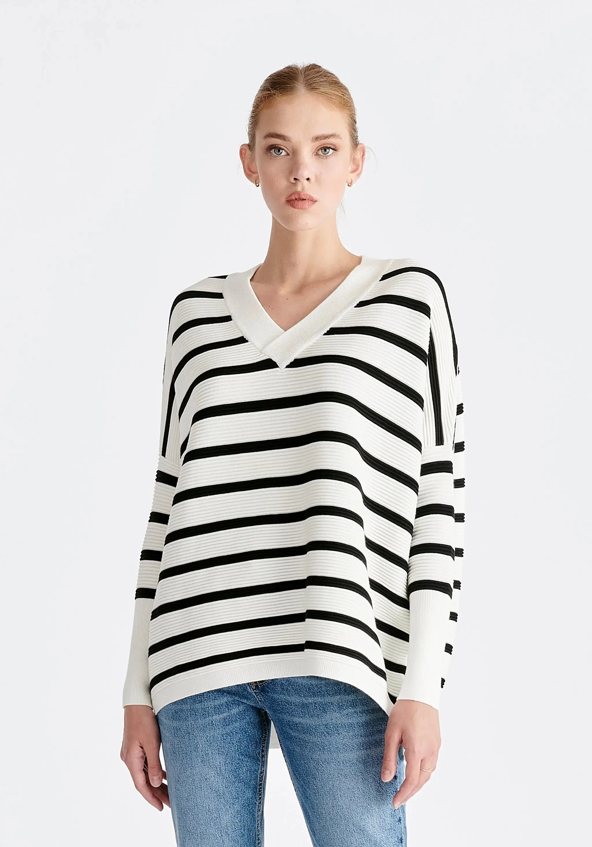 White and Black V-Neck Ribbed Jumper